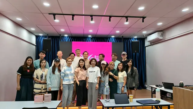 Group photo at the end of a training session
